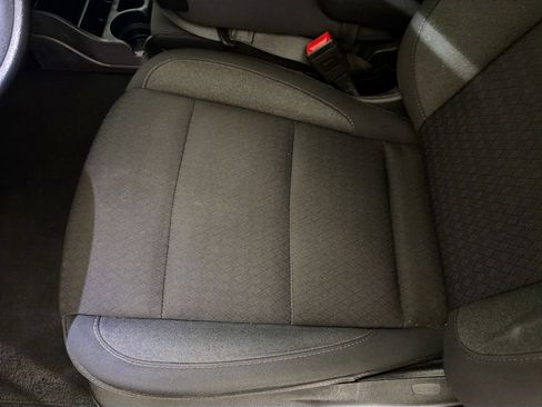 Used 2025 Chevrolet Silverado 2500 Custom w/ Custom Value Package image 16