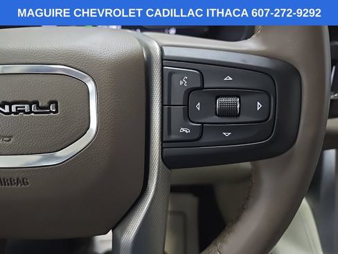 Used 2023 GMC Yukon XL Denali AWD/4WD image 21