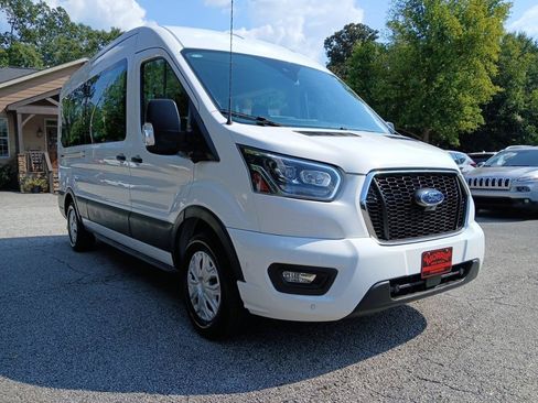 Used 2023 Ford Transit 350 XLT RWD image 4