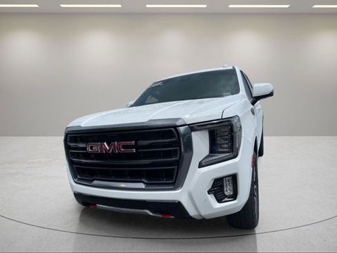 Used 2024 GMC Yukon AT4 w/ Technology Package AWD/4WD image 16