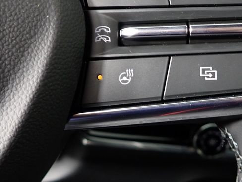 New 2025 Chevrolet Equinox LT w/ Safety and Technology Package image 5