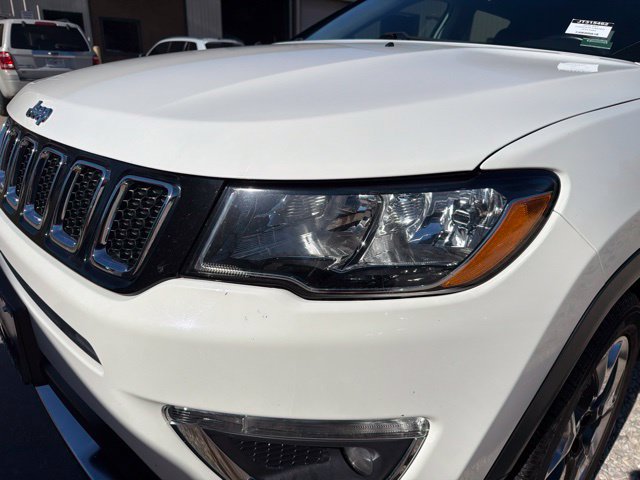 Used 2018 Jeep Compass Limited AWD/4WD image 9