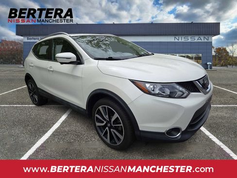 Used 2017 Nissan Rogue Sport SL w/ SL Premium Package AWD/4WD image 1