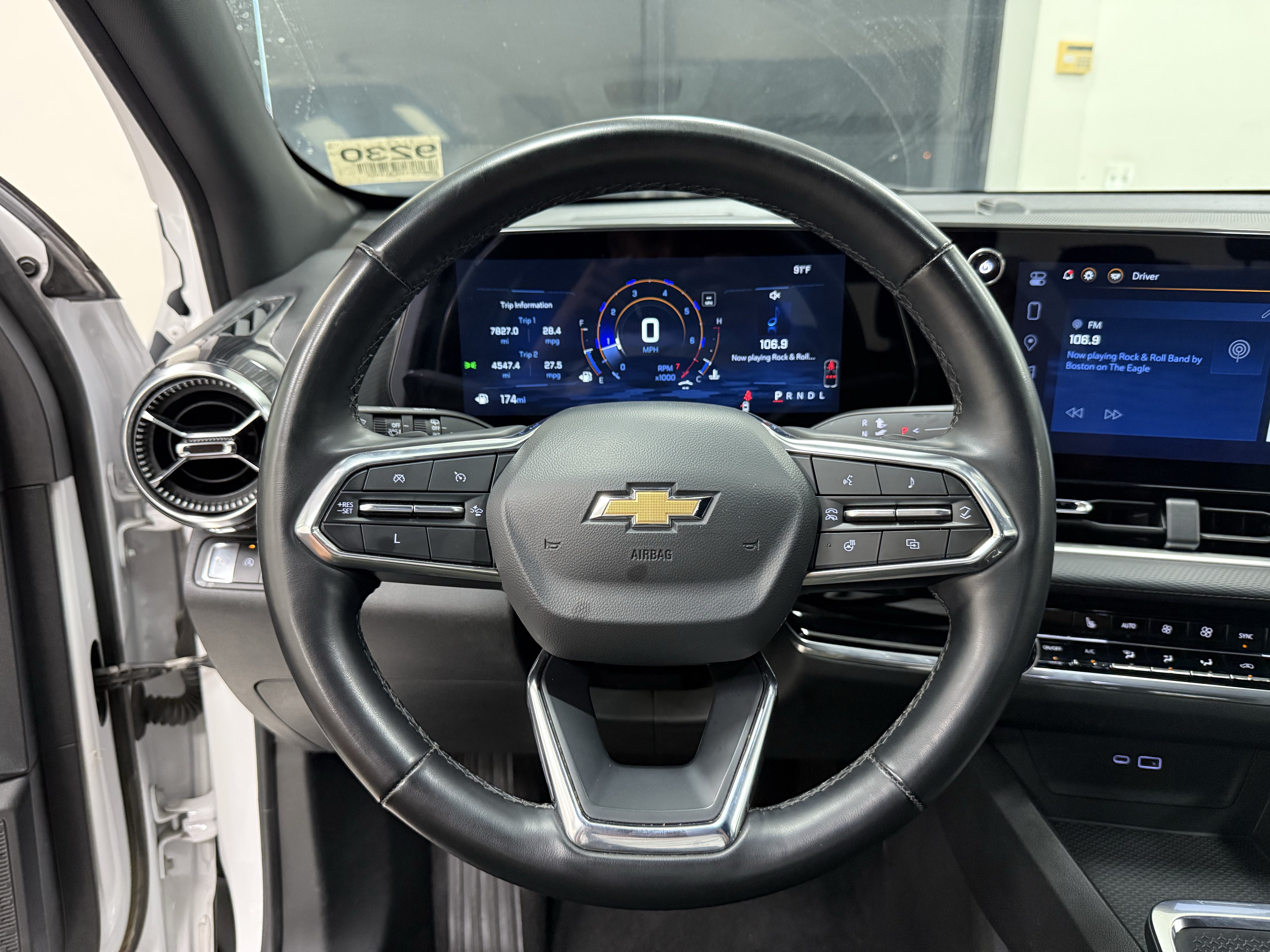 Used 2025 Chevrolet Equinox LT w/ Convenience Package II FWD image 17