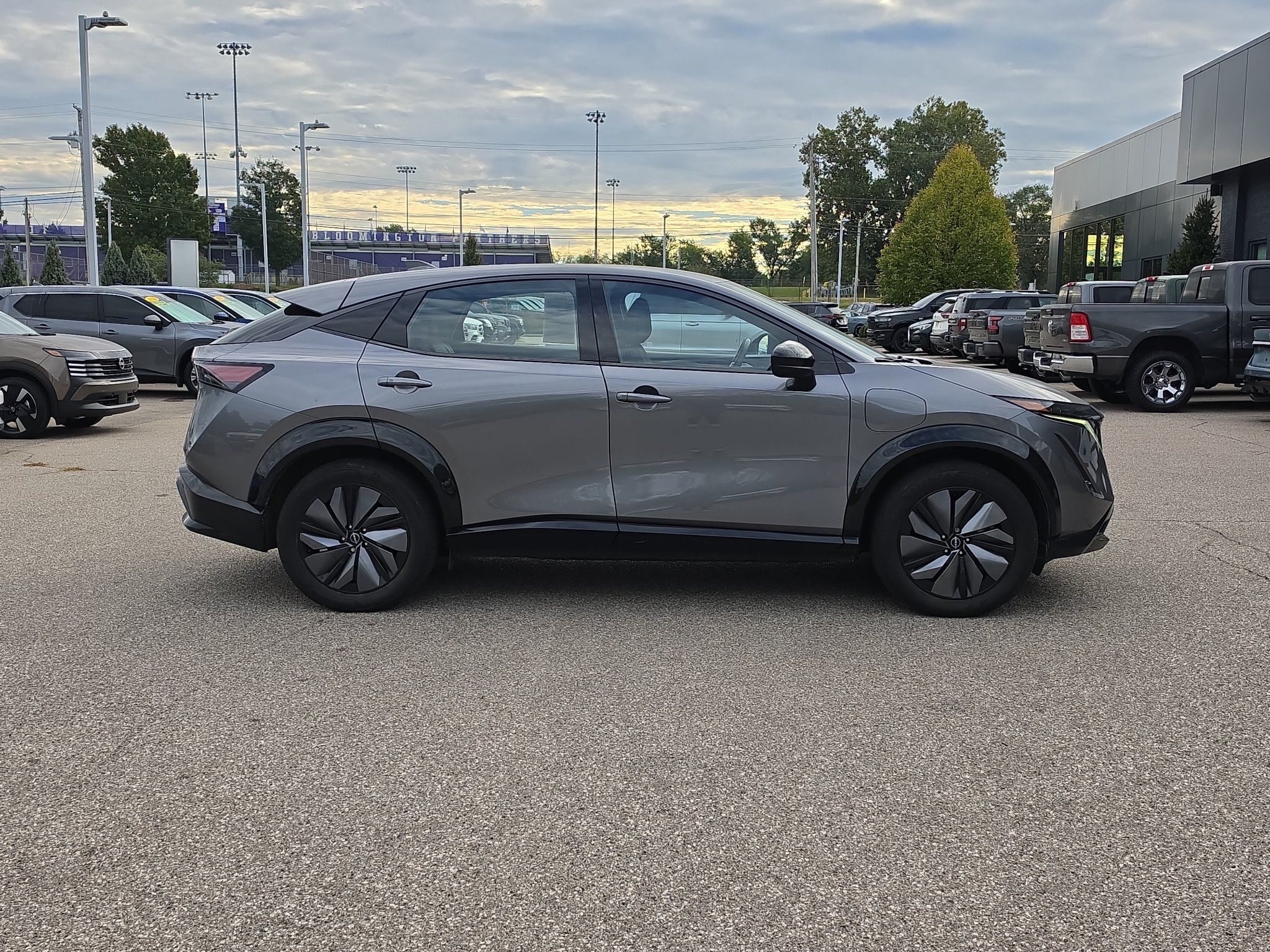 Used 2023 Nissan Ariya AWD image 9