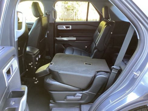 Used 2022 Ford Explorer Limited w/ Equipment Group 301A image 42