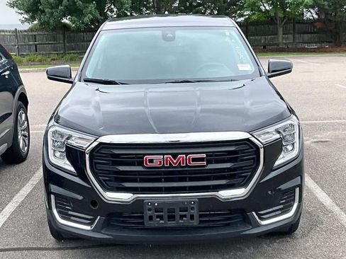 Used 2024 GMC Terrain SLE AWD/4WD image 2