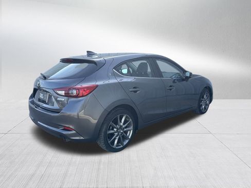 Used 2018 MAZDA MAZDA3 Touring image 6