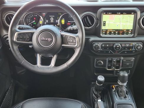 Used 2022 Jeep Wrangler Unlimited Sahara w/ Cold Weather Group AWD/4WD image 26