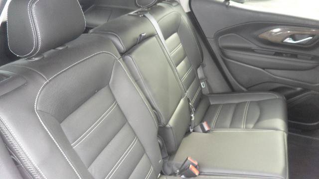 Used 2022 GMC Terrain Denali w/ Denali Premium Package AWD/4WD image 16