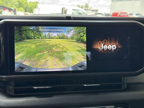 New 2026 Jeep Gladiator Sport AWD/4WD image 28