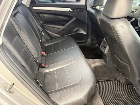 Used 2012 Volkswagen Passat 2.5 SE image 20
