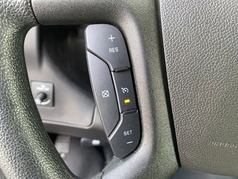 Used 2024 Chevrolet Express 2500 w/ Driver Convenience Package image 17