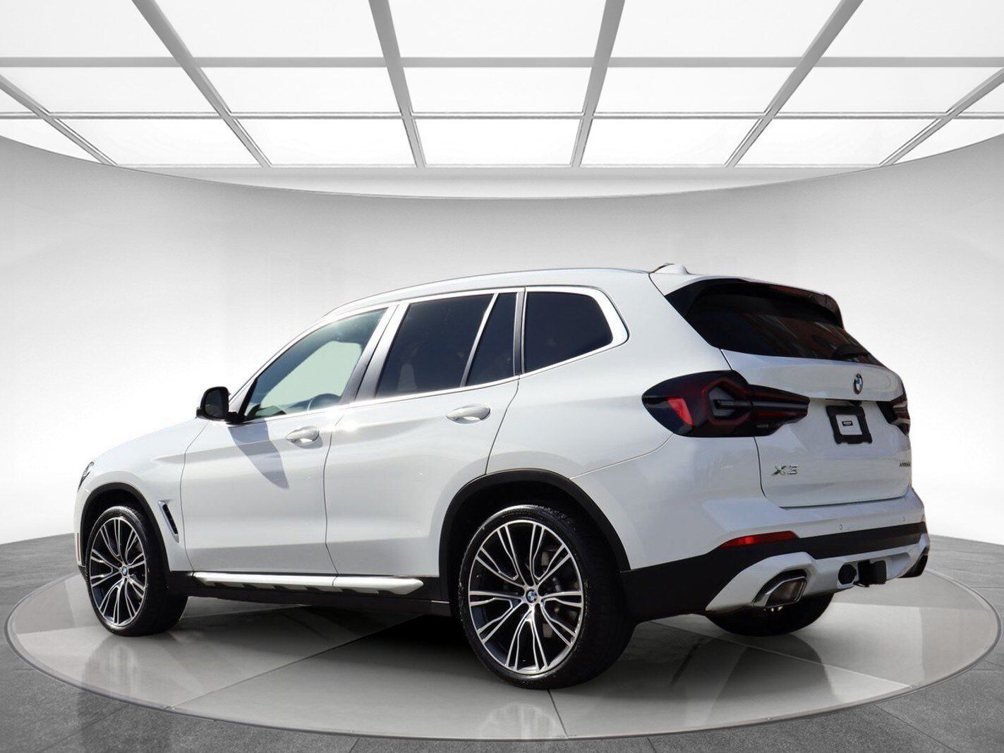 Used 2022 BMW X3 xDrive30i w/ Premium Package 2 (ZPA) AWD/4WD image 8
