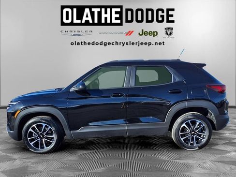 Used 2025 Chevrolet TrailBlazer LT w/ Driver Confidence Package image 17