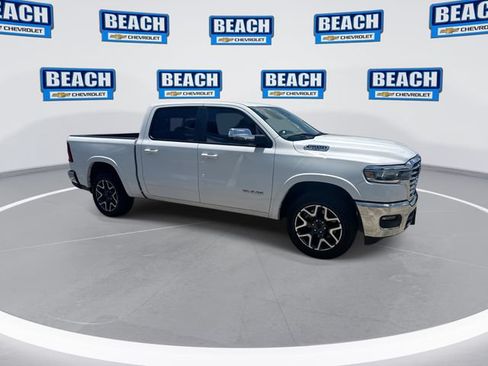 Used 2025 RAM 1500 Laramie AWD/4WD image 2