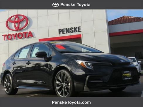 Certified 2024 Toyota Corolla SE image 1