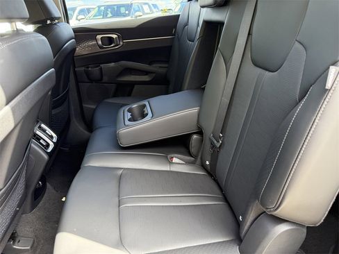 New 2026 Kia Sorento S w/ S Panoramic Sunroof Package image 17