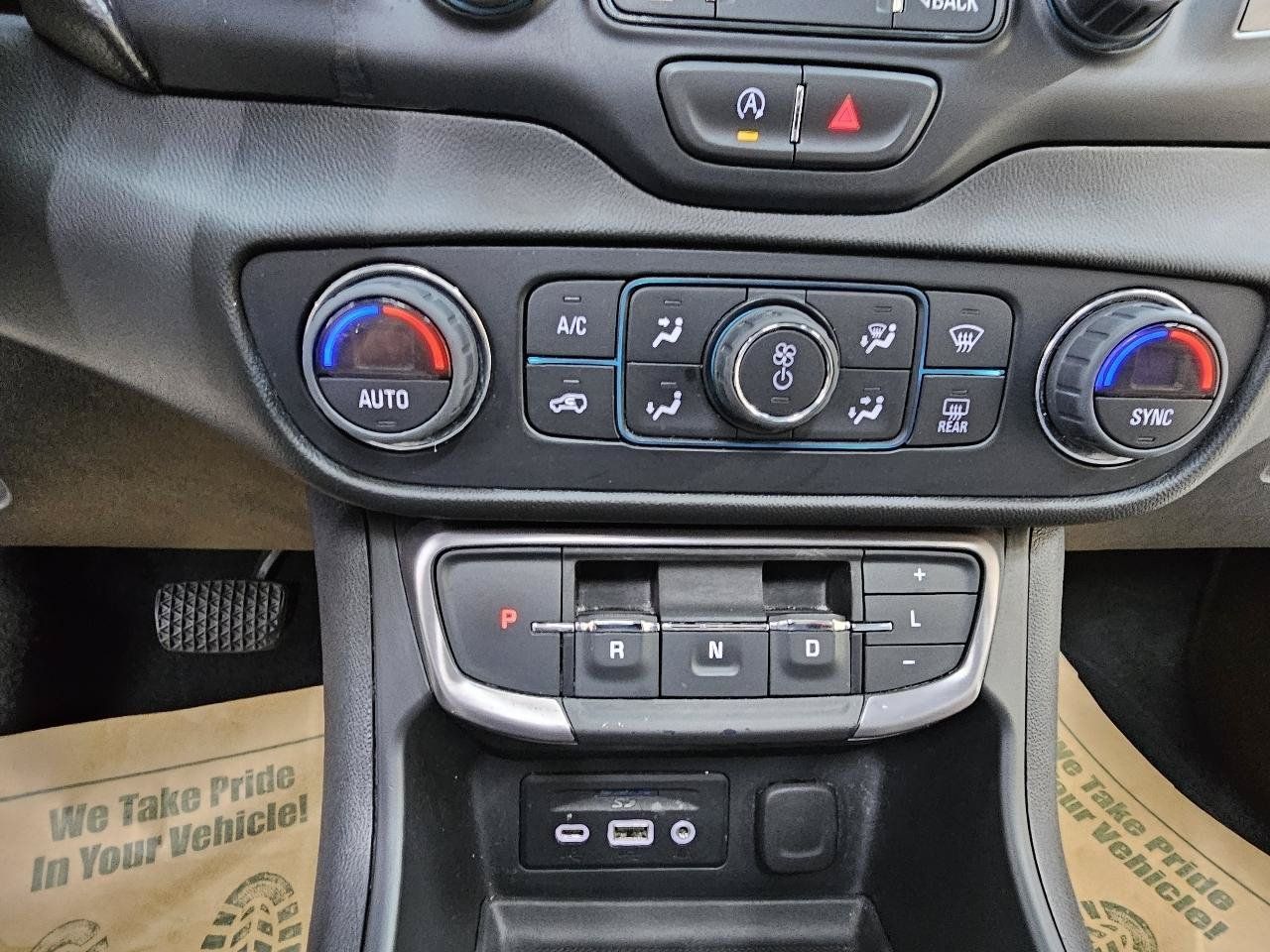 Used 2022 GMC Terrain AT4 w/ Tech Package AWD/4WD image 33