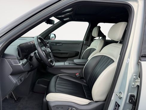 Certified 2024 Kia EV9 GT-Line image 10