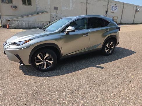 Used 2018 Lexus NX 300h AWD w/ Premium Package image 6