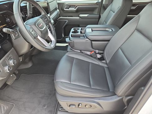 Used 2026 GMC Sierra 1500 SLT RWD image 11