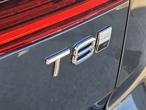 New 2026 Volvo XC60 T8 Plus w/ Protection Package Premier image 14