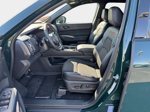 Used 2025 Nissan Pathfinder Rock Creek AWD/4WD image 12