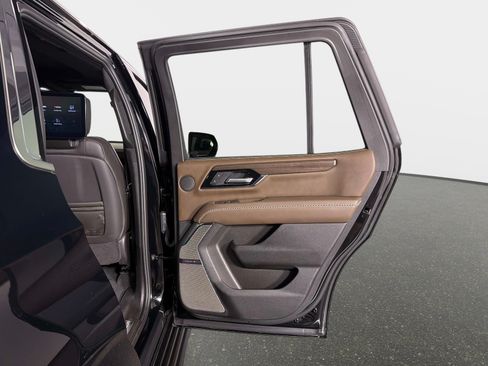 Used 2026 GMC Yukon Denali Ultimate AWD/4WD image 27