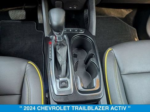 Used 2024 Chevrolet TrailBlazer ACTIV w/ Driver Confidence Package AWD/4WD image 32