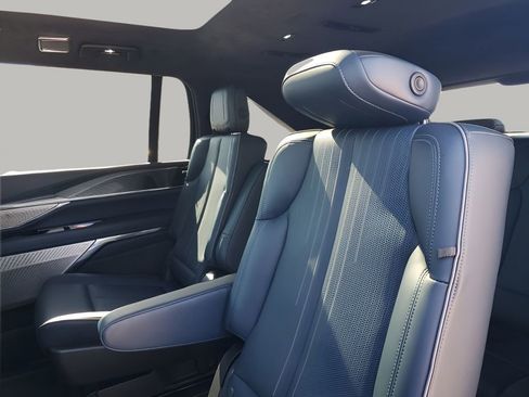 New 2025 Cadillac Escalade IQ Sport 2 image 19