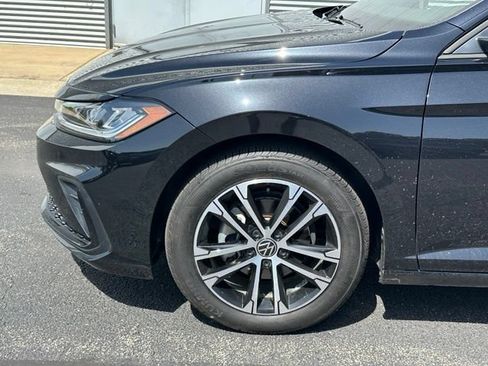 Certified 2025 Volkswagen Jetta Sport FWD image 7