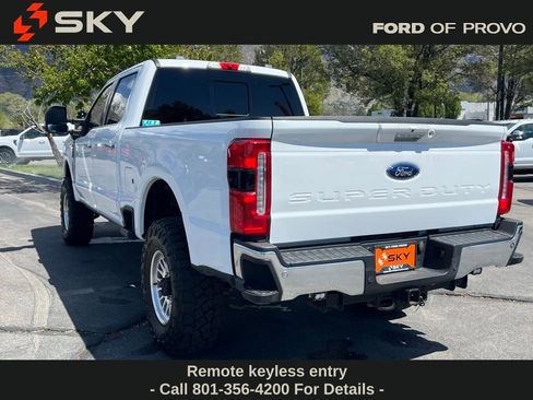 Used 2023 Ford F250 Lariat w/ Lariat Ultimate Package AWD/4WD image 4