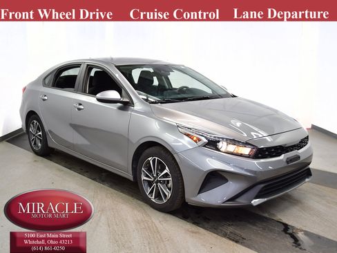 Used 2023 Kia Forte LXS image 1