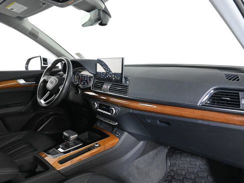 Used 2024 Audi Q3 2.0T Premium w/ Convenience Package image 15