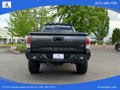 Used 2021 Toyota Tacoma TRD Off-Road AWD/4WD image 7