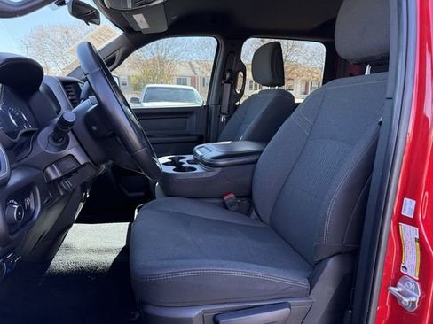 Used 2024 RAM 2500 Tradesman w/ Chrome Appearance Group image 14