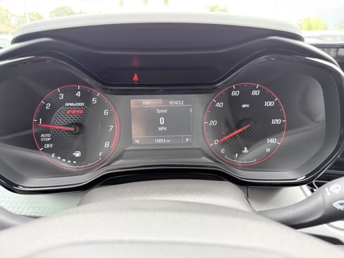 Used 2024 Chevrolet Trax RS FWD image 27