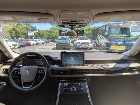 Used 2020 Lincoln Aviator Reserve w/ Equipment Group 202A image 47