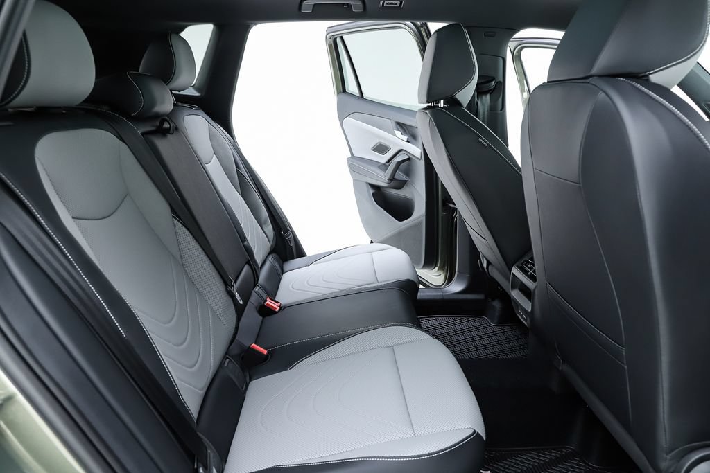 New 2026 Volkswagen Tiguan SE R-Line FWD image 77