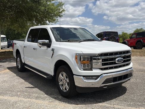 Used 2023 Ford F150 Lariat w/ Trailer Tow Package image 9