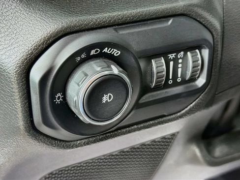 Used 2022 Jeep Wrangler Sport AWD/4WD image 10