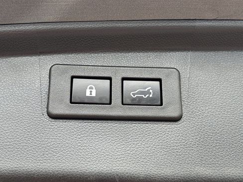 Used 2021 Subaru Outback Touring w/ Popular Package #2 AWD/4WD image 8