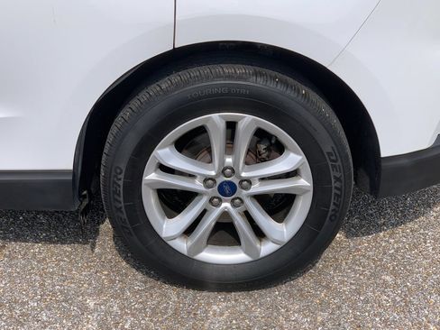 Used 2020 Ford Edge SEL FWD image 9