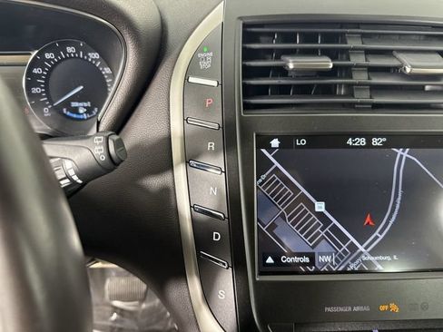 Used 2018 Lincoln MKC Select w/ Select Plus Package AWD/4WD image 18