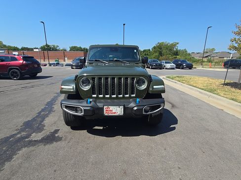 Used 2023 Jeep Wrangler Unlimited Sahara w/ Cold Weather Group AWD/4WD image 11