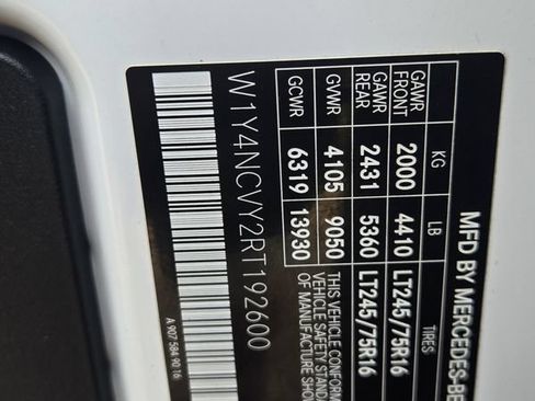 Used 2024 Mercedes-Benz Sprinter 2500 image 25