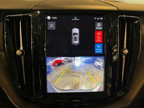 Used 2024 Volvo XC60 B5 Core w/ Protection Package Premier AWD/4WD image 18