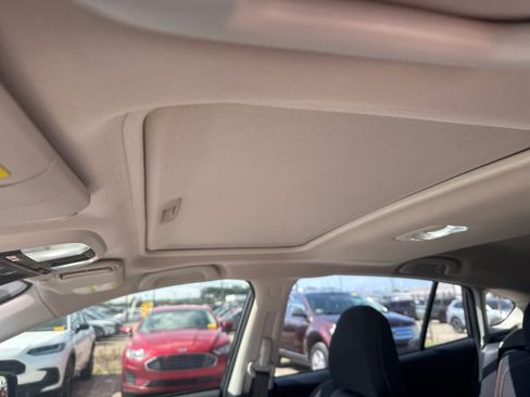 Used 2022 Subaru Crosstrek 2.0i Premium w/ Moonroof Package AWD/4WD image 17