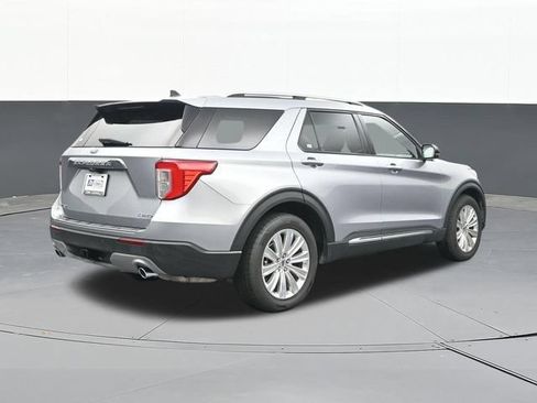 Used 2022 Ford Explorer Limited w/ Equipment Group 301A AWD/4WD image 14
